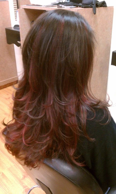 Brown Hair With Brown Red Highlights, Red Hair And Haircut, Red Highlights On Hair Brown, Red Highlights With Layers, Brown Wavy Hair With Red Highlights, Layers With Red Highlights, Red Highlights In Light Brown Hair Curly, Red Hair Bottom Layer, Medium Haircut With Highlights