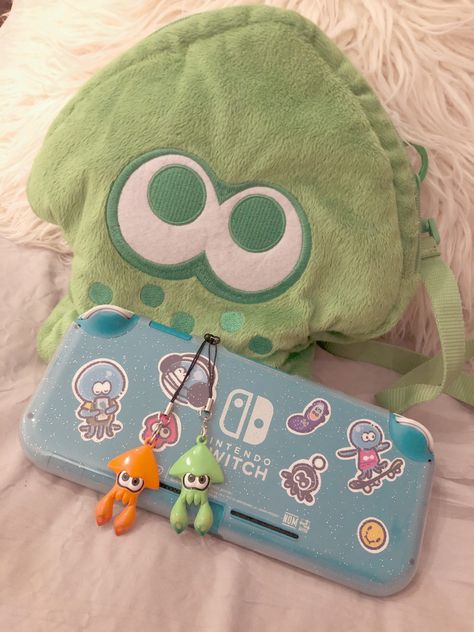 Arte Do Kawaii, Retro Gadgets, Nintendo Switch Accessories, Japanese Kawaii, Switch Lite, Kawaii Accessories, Cute Keychain, Cute Little Things, Storage Bags