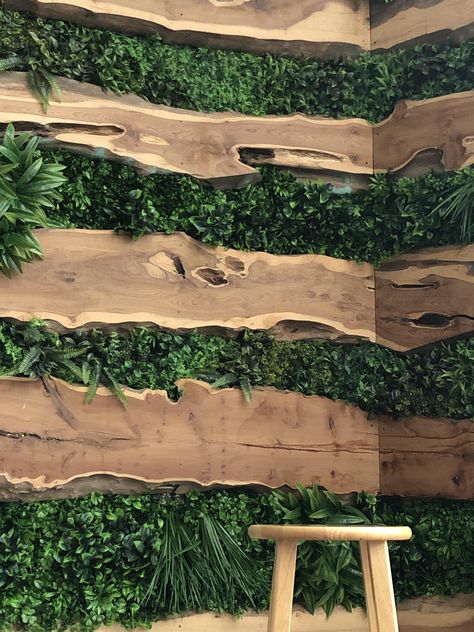 Diy Wooden Wall, Green Wall Design, Walled Garden, Moss Wall, Wall Garden, Room With Plants, Home Decor Projects, Fake Plants, Faux Plants