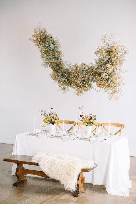 Slovak Wedding, Cloud Wedding, Floral Sculptures, Flower Cloud, Dj Wedding, Wedding Greenery, Tiny Wedding, Babies Breath, Flower Installation