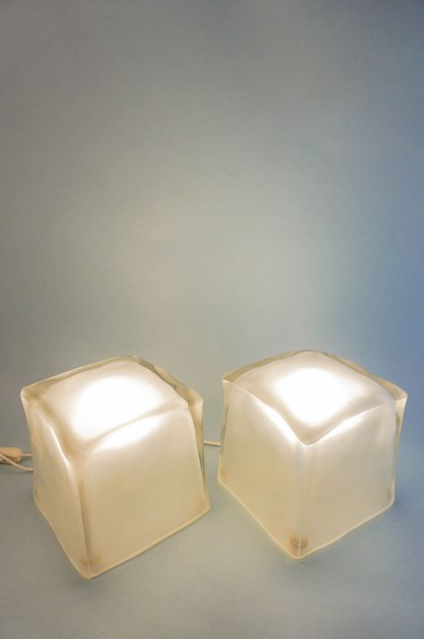 H16.5xW16.5xL16.4 cm

condition: good

Iviken Ikea Ice Cube table lamps

sweden 1998, discontinued in 2003

Designed by Henrik Leander Cube Table, Brown Rice, Ice Cube, Table Lamps, Future Home, Sweden, Lamps, Table Lamp, Rice