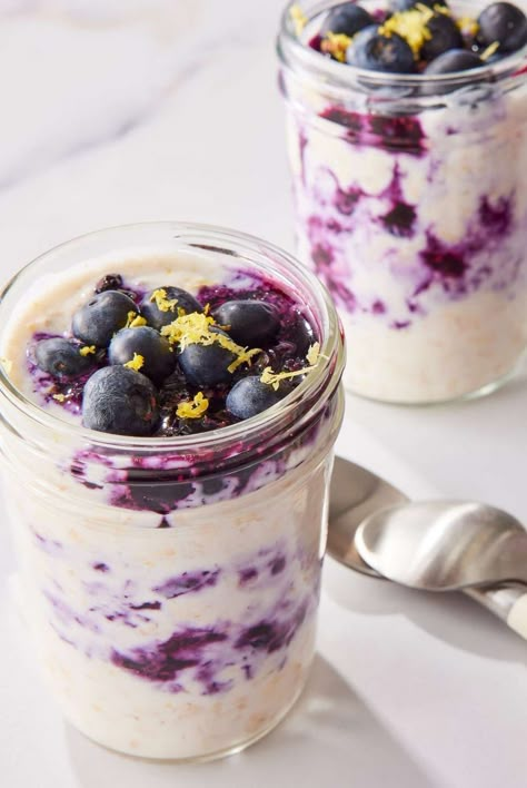 Creamy Oats, Overnight Oats Recipe Easy, Best Overnight Oats Recipe, Blueberry Overnight Oats, Oat Recipes Healthy, Blueberry Oat, Overnight Oats Recipe Healthy, Blueberry Syrup, Overnight Oats Healthy