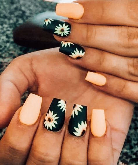 Pink Nails 2023, Boho Western Nails, Short Nails Design, Country Acrylic Nails, Rodeo Nails, Nails Inspiration Pink, Cowboy Nails, Spring Break Nails, Western Nails