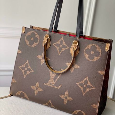 LV M45039 Louis Vuitton Onthego PM Monogram Handbag Louis Vuitton Onthego, Pm Monogram, Monogram Handbag, Vuitton Neverfull, Vuitton Handbags, Louis Vuitton Handbags, Louis Vuitton Neverfull, Womens Tote Bags, Family Friends