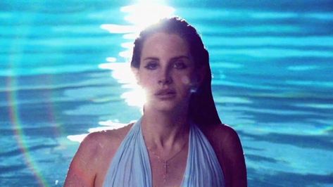 Lana Hot, Shades Of Cool, Kristen Stewart Movies, Lana Del Rey Vinyl, Ocean Blvd, The Director, Lana Del Ray, Page Under Construction, Girl Gang