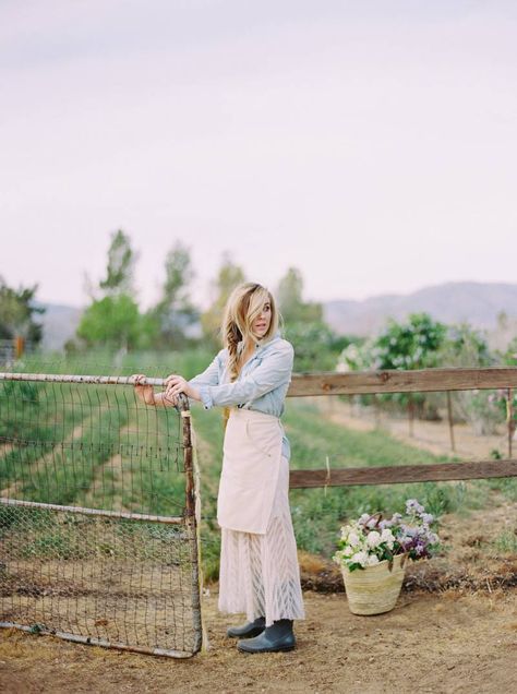 Lilac Farm Lifestyle shoot via Magnolia Rouge Always Do Your Best, Lifestyle Shoot, Farm Lifestyle, Farm Photography, Farmer Wife, Poppy Design, Farm Photo, Flower Farmer, Country Lifestyle