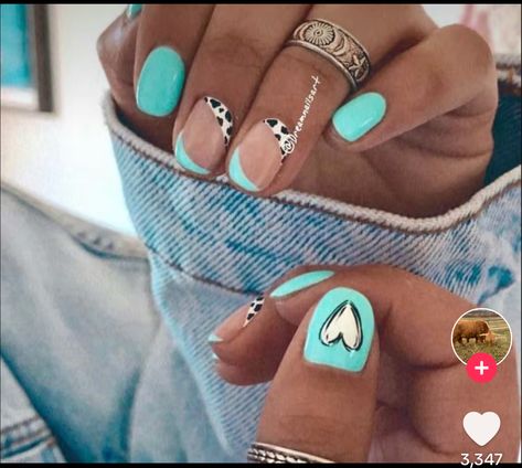 Gel Polish Nail Designs 2023, Square Style Nails, Gel Nails Ideas Western, Country Chic Nails, Western Rodeo Nails, Boho Summer Nails Bohemian, Western Nail Art Designs, Country Style Nails Ideas, Short Acrylic Nails 2023