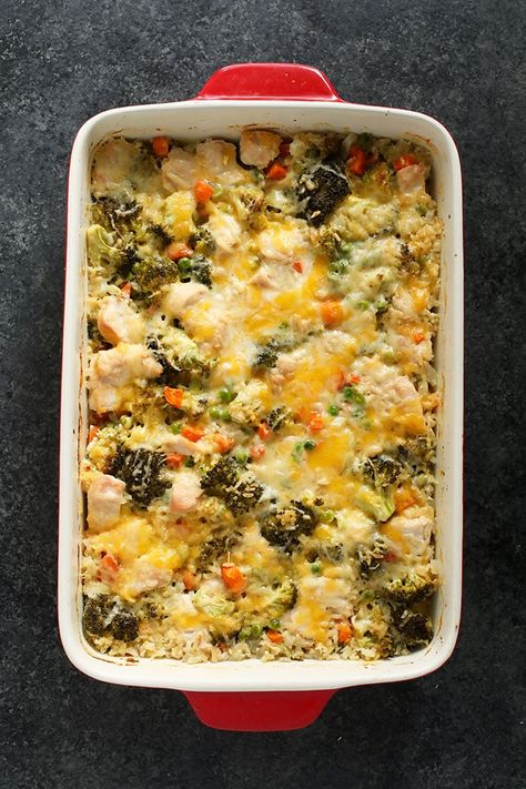 The BEST chicken casserole recipe is cheesy, high-protein, and packed w/ veggies! Plus, get 15 more delish chicken casserole recipes! Southwestern Chicken Casserole, Chicken Casserole Dishes, Ina Garten Chicken, Chicken Casserole Recipes, Best Chicken Casserole, Rice Broccoli, Chicken And Rice Casserole, Chicken Casserole Easy, Chicken Apple Sausage