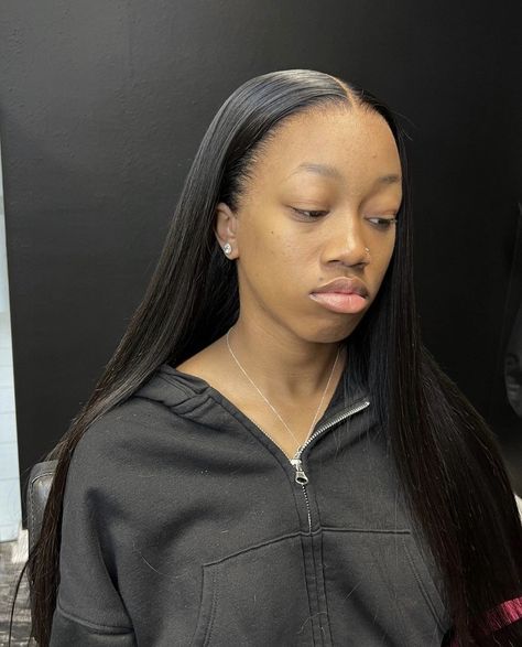 Jet Black Straight Wig, Straight Wig No Edges, Black Wig No Edges, Lace Front No Edges, Straight Black Wigs For Black Women, No Edges Wig Install, Middle Part No Baby Hairs, Middle Part No Edges Wig, Wig No Edges