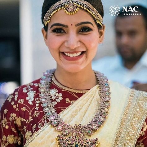 1,476 Likes, 0 Comments - Hyderabad Bridal Inspiration (@bridesofhyderabad) on Instagram: “Beauteous ❤️ @anyaajith Saree @eternal_weaves . #bridesofhyderabad #bride #bridalinspiration…” Mango Mala Jewellery, South Indian Necklace, Indian Wedding Reception Outfits, Mango Mala, Samantha Akkineni, Samantha Wedding, Indian Bridal Sarees, Mala Jewelry, Wedding Saree Blouse