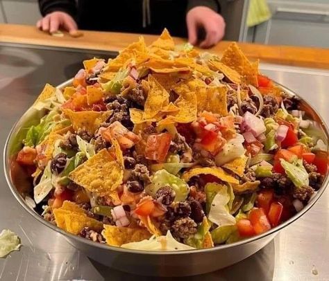 Doritos Taco Salad Recipe, Dorito Salad, Doritos Taco Salad, Dorito Taco Salad Recipe, Easy Taco Salad Recipe, Taco Salad Doritos, Doritos Taco, Mexican Salad Recipes, Taco Salad Recipe