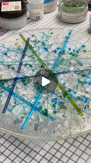 Fused Glass Bowls Pattern, Glass Fusing Projects Tutorials, Fused Glass Plates Bowls, Fused Glass Bowls, Fused Glass Dishes, Fused Glass Bowl, Fused Glass Plates, Fused Glass Artwork, Glass Fusing Projects