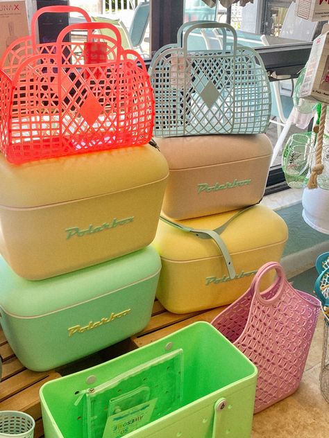 Summer vibes, summer aesthetic, colorful feed, pastel feed, polar box, cute coolers, beach aesthetic, beach vibes, content creator, microinfluencer Beach Cooler Aesthetic, Cooler Gift Ideas, Polarbox Cooler, Cooler Aesthetic, Thesummeriturnedpretty Aesthetic, Cute Cooler, Pastel Feed, Beach Cooler, Retro Cooler