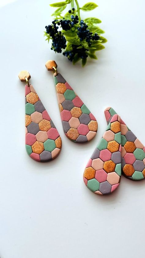 Polymer Clay Teardrop Earrings, Polymer Clay Slabs Ideas, Polymer Clay Earrings With Gold Findings, Hexagon Polymer Clay Earrings, Polymer Clay Slab, Handmade Hexagon Jewelry, Fimo Polymer Clay, Polymer Clay Flower Jewelry, Diy Earrings Polymer Clay