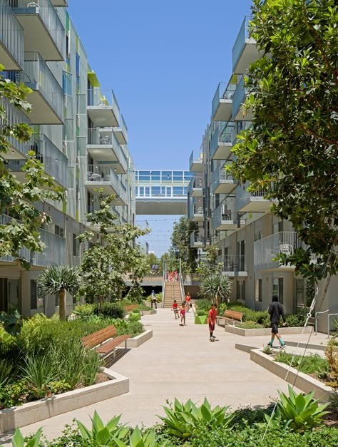 Belmar Apartments — Koning Eizenberg Architecture Urban Courtyards, Affordable Apartments, Apartment Buildings, Apartment Architecture, American Architecture, Residential Apartments, Urban Living, Concept Architecture, Residential Building