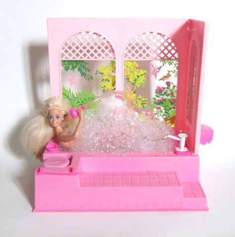 toysofthe80s:  Barbie Bubble Bath Tub 1981 1980s Barbie Furniture, Barbie Bubble Bath, Bath Tub Vintage, Barbie Bathtub, Shower Vanity, Barbie Pool, Barbie Bath, Pink Bathtub, Barbie Items