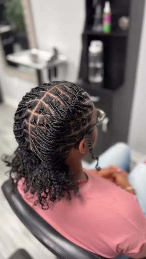 Dreads Short Hair, Dreadlocks Hair Care, Short Dreadlocks Styles, Dreads Styles For Women, Short Locs Hairstyles, Faux Locs Hairstyles, Dreadlock Style, Dreadlock Styles, Braided Cornrow Hairstyles