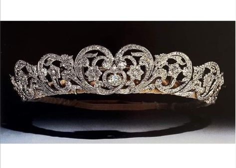 Spencer Tiara, Princess Diana Tiara, Diana Tiara, Lovers Knot Tiara, Lovers Knot, The Spencer, The Countess, Beautiful Tiaras, Royal Tiaras