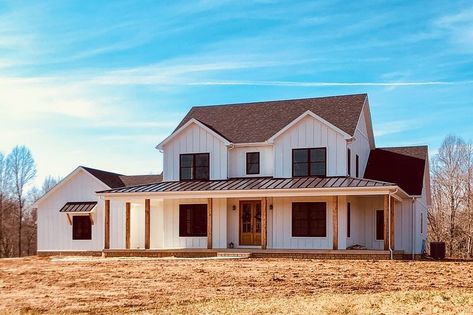 Architectural Designs on Instagram: “Hello, gorgeous Farmhouse 😍⁠ ⁠ Anyone else in love with this amaaaazing client build of Country Farmhouse Plan #52269WM by @44_ranch in…” Country Farmhouse Plans, Modern Farmhouse Furniture, Roof Trusses, Island With Seating, Farmhouse Plan, Building Section, Modern Farmhouse Plans, Farmhouse Exterior, Roof Plan