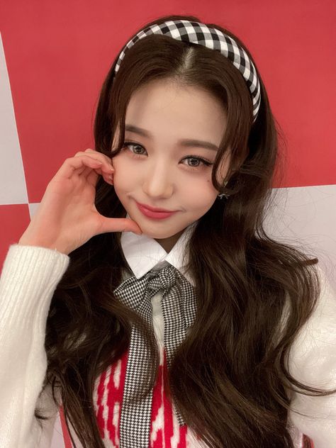 ive | jang wonyoung selca Wonyoung Selca, Wonyoung Liz, Ive Wonyoung, Won Young, Love Dive, August 31, December 1, Starship Entertainment, Too Faced