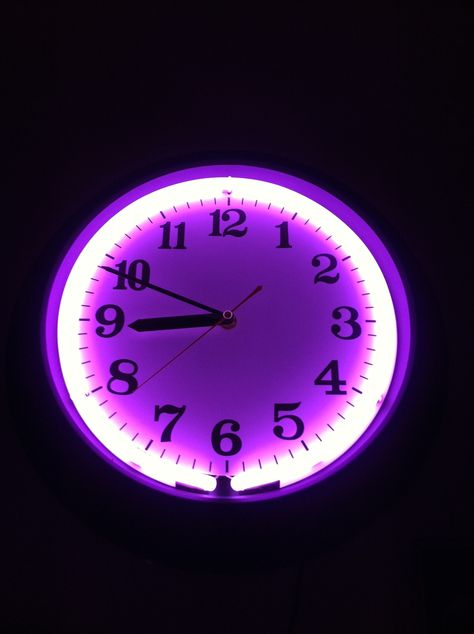 My Geek collection Neon Pink clock App Icon Design Pink, Icon Design Pink, App Icons Clock, Purple Clock, Pink Clock, Pink Clocks, Doomsday Clock, Purple Watch, Neon Clock