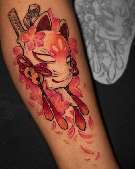 30 Pretty Kitsune Mask Tattoos to Inspire You  🏯Dreaming of meaningful Japanese tattoos?🐲Your dream is our canvas! Click the link above and let's make your vision a reality!🌸#JapaneseTattoo Kitsune Mask Tattoo, Mask Tattoos, Japanese Mask Tattoo, Japanese Kitsune, Oni Mask Tattoo, Fox Tattoo Design, Kitsune Mask, Back Of Shoulder Tattoo, Mask Tattoo