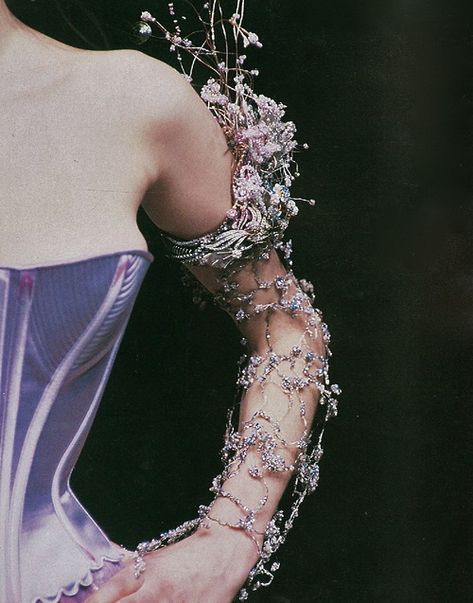 elf-of-lorien: “ theunusualdressmaker: “ Runway Details, Christian Lacroix Haute Couture 1998 ” @ivoryshrine ” Putao, Runway Details, Holly Black, Claudia Schiffer, Naomi Campbell, Christian Lacroix, Kate Moss, Fashion Details, Backless Dress Formal