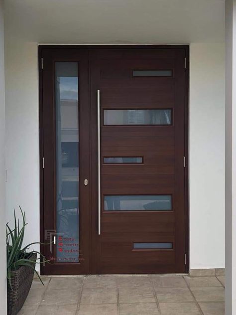 Puerta prin h Front Door Design Aluminium, Modern Front Door Entrance, House Entrance Doors, Door Design Ideas, House Front Door Design, Modern Entrance Door, Modern Exterior Doors, House Main Door Design, Door Jam