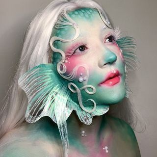 Mehron Makeup (@mehronmakeup) • Instagram photos and videos Fantasy Makeup Mermaid, Creative Fantasy Makeup, Artistic Makeup Looks Creative, Mermaid Makeup Aesthetic, Makeup Ideas Crazy, Artistic Makeup Creative, Mermaid Fantasy Makeup, Crazy Makeup Art, Fantasy Makeup Ideas