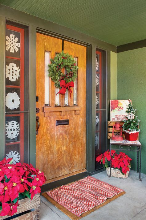 Christmas Bungalow Bliss. See more at cottagesandbungalowsmag.com #cottagesandbungalows #bungalow #christmasbungalow #craftsman #christmasdecor #craftsmanchristmas Bungalow Christmas, Craftsman Details, Pinecone Garland, Craftsman Door, Antique Lanterns, Classic Christmas Decorations, Craftsman Bungalow, Vintage Thermos, Cottage Inspiration