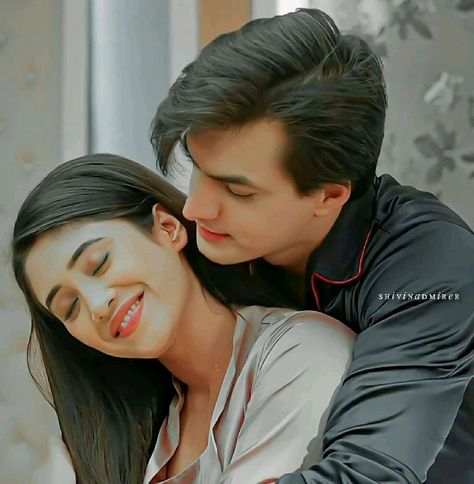 Naira Photo, Naira Kartik, Kartik Naira, Muslim Photos, Kartik And Naira, Bridal Songs, Celebrity Makeup Looks, Indian Drama, Mohsin Khan