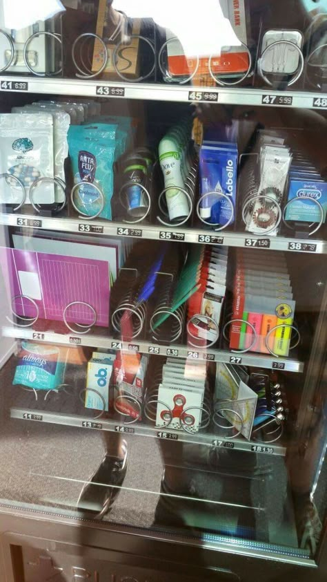 A Vending Machine Inside A School Vending Machine Ideas, Pizza Vending Machine, Food Vending Machines, Vending Machine Design, Vending Machine Business, Laundry Business, Business Vision Board, Startup Business Plan, Successful Business Tips