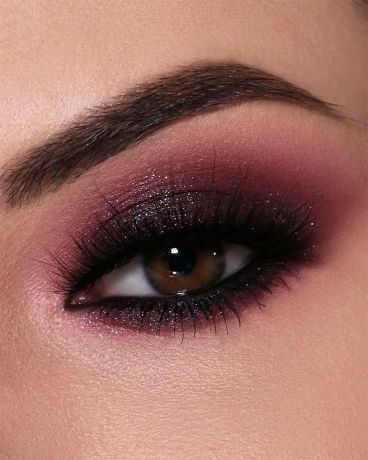 Burgundy Makeup Aesthetic, Wedding Makeup For Burgundy Dress, Red Riding Hood Eye Makeup, Simple Red And Black Eyeshadow Looks, Cranberry Smokey Eye, Vampire Eyeshadow Looks, Dark Simple Eye Makeup, Soft Burgundy Eye Makeup, Red Formal Makeup