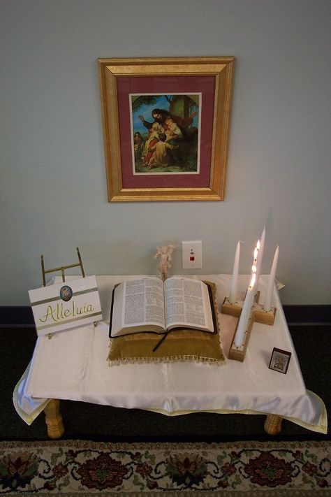 Prayer table Classroom Prayer, Catechesis Of The Good Shepherd, Prayer Altar, Colored Candles, Spiritual Altar, Prayer Stations, Catholic Home, Catholic Altar, Worship Art