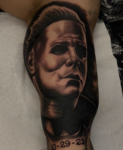 Michael Myers Tattoo Design, Jigsaw Tattoo, Michael Myers Tattoo, Myers Tattoo, Spooky Characters, Horror Movie Tattoos, Gamer Tattoos, Gangsta Tattoos, Movie Tattoos