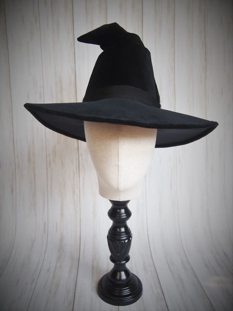 Leather Witch Hat, Witch’s Hat, Witch Hat Reference, Witch Hat Drawing Reference, How To Make A Witches Hat, Witch Hat Aesthetic, Witch Hat Sewing Pattern, Modern Witch Hat, Small Witch Hat