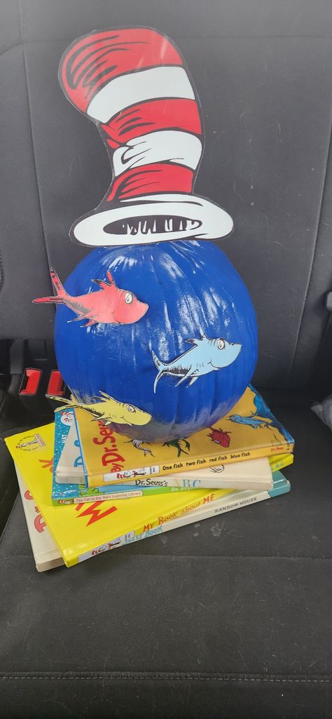 Dr Seuss Pumpkin Decorating Ideas, Dr Seuss Pumpkin, Dr Suess Characters, Dining Room Table Makeover, Pumpkin Decorating Ideas, Character Pumpkins, Red Fish Blue Fish, One Fish Two Fish, Two Fish