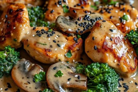 Creamy Broccoli and Mushroom Chicken Chicken Broccoli Mushrooms Recipes, Chicken Mushrooms Broccoli Recipes, Chicken Broccoli Mushroom Recipes, Chicken Mushroom Broccoli Recipes, Broccoli Mushroom Recipes, Mushroom And Broccoli Recipes, Chicken Brocoli, Chicken Delight Recipe, Broccoli Chicken Recipes