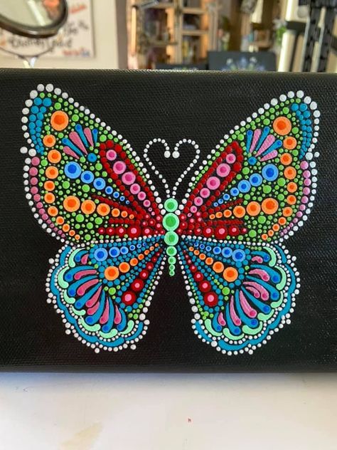 Painting Mandala, Butterfly Art Painting, Butterfly Mandala, Mandala Rock Art, Mandala Canvas, Mandala Art Therapy, Mandala Design Pattern, Mandala Rocks, Butterfly Drawing