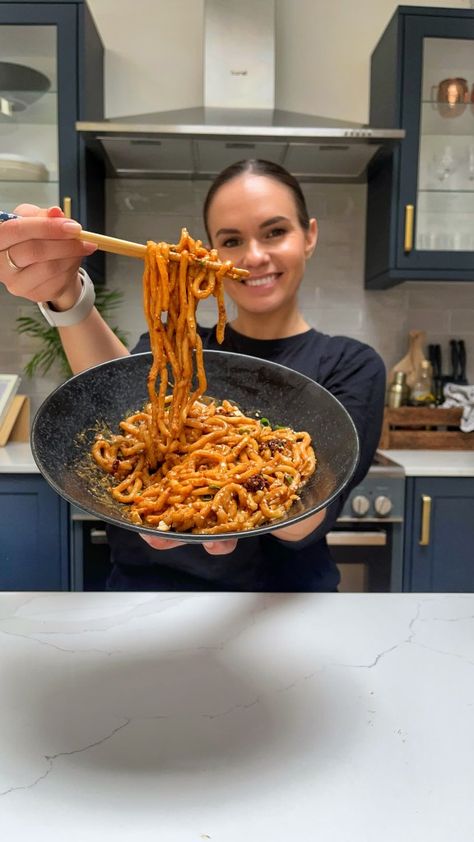 Peanut Udon Noodles, Peanut Udon, Noodles Sauce, Peanut Noodles, Udon Noodles, Very Hungry, Peanut Sauce, Delicious Dinner, Vegan Options