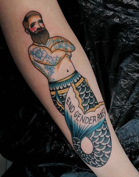 Vintage Mermaid Tattoo, Traditional Mermaid, Traditional Mermaid Tattoos, Mermaid Tattoo Designs, Sailor Tattoos, Nautical Tattoo, Inspiration Tattoos, Tattoo Traditional, Disney Tattoo