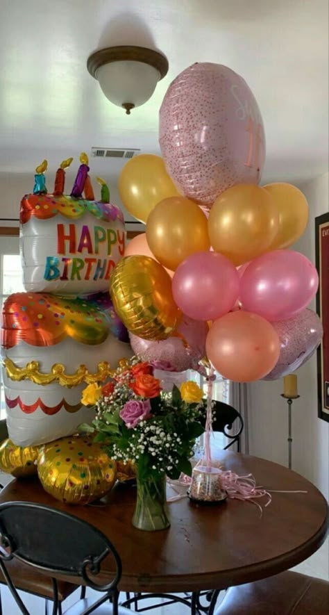 Giveaway Ideas Birthday, Surprise Birthday Decorations, 17th Birthday Ideas, 21st Bday Ideas, Backyard Birthday, Birthday Babe, 22nd Birthday, Birthday Planning, 17th Birthday