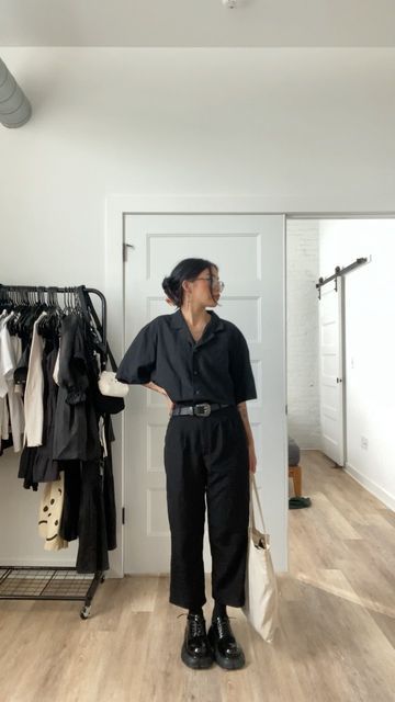 Tomboy Work Outfit Summer, Teaching Outfits Pants, Black Work Outfit Summer, Work Outfits For Creatives, Goth Work Outfits Summer, Black Long Shirt Outfit, Black Outfit For Work, Black Shirt Dress Outfit Casual, Creative Business Casual Outfits