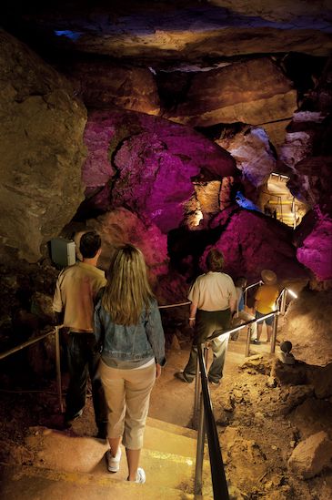 Did you know that Oklahoma is home to the largest natural gypsum cave in the world that's open to the public? See it for yourself at Alabaster Caverns State Park in Freedom. Bricktown Oklahoma City, Oklahoma City Things To Do, Oklahoma Vacation, Things To Do In Oklahoma, Oklahoma Travel, Oklahoma History, Puerto Princesa, Batu Caves, Travel Oklahoma