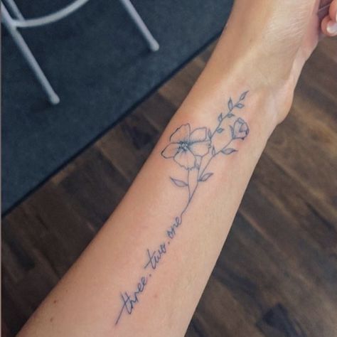 Flower Script Tattoo, Script Tattoo, Birth Flower Tattoos, Flowers Tattoo, Tattoo Script, Birth Flower, Tattoo Inspo, Flower Tattoos, Cute Tattoos