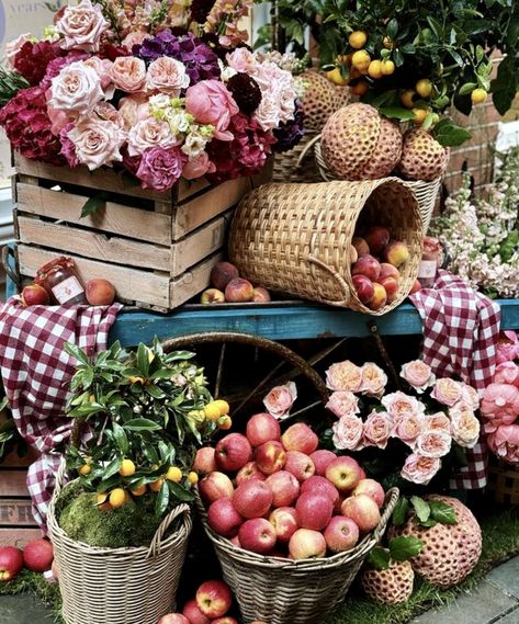 Paris Farmers Market Aesthetic, European Farmers Market, French Farmers Market Aesthetic, French Farmers Market, Winter Farmers Market, Farmers Market Aesthetic, Market Aesthetic, Bachelorette Themes, Book Launch