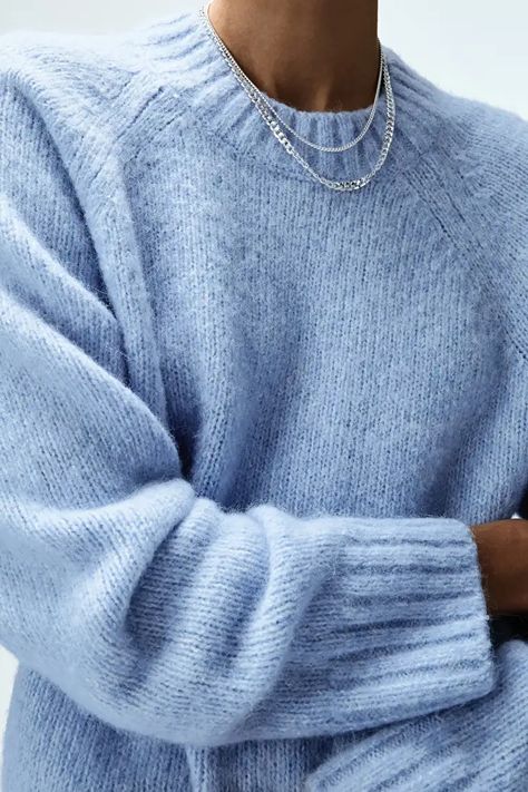 Light Blue Winter Outfit, Light Winter Outfits, Light Blue Sweater Outfit, Blue Jumper Outfit, Light Blue Jumper, Blue Outfit Winter, Blue Jumpers, Blue Sweater Outfit, Sweater Street Style