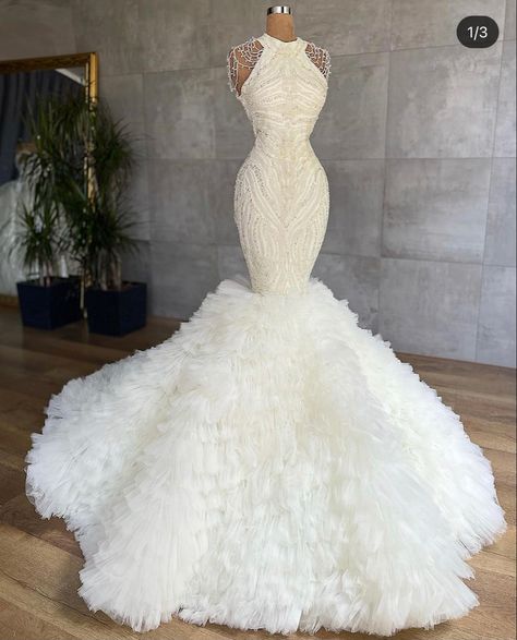 Wedding Dress Fluffy, Extravagant Wedding Dresses, Satin Mermaid Wedding Dress, Extravagant Wedding, Stylish Wedding Dresses, Mermaid Tale, Exquisite Gowns, Wedding Ideas Dresses, Fancy Wedding Dresses