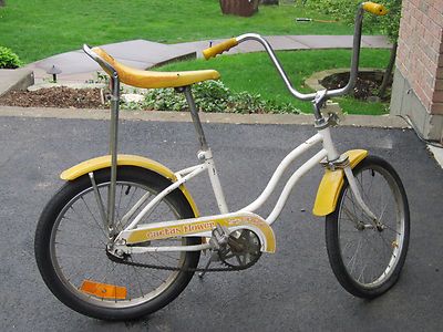 Cactus Flower Yellow Banana Seat Bike.  My first bike when I was little!!  No training wheels to start.  Just got on and went! Huffy Bike, Banana Seat Bike, Nostalgia 70s, Bike With Training Wheels, Bike With Basket, Yellow Banana, A Wrinkle In Time, I Want To Ride My Bicycle, Flower Yellow