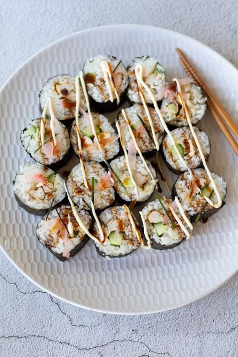 Teriyaki Chicken Sushi - The MacPherson Diaries Sushi Teriyaki Chicken, Chicken Sushi, Sushi Bowls, Healthy Sushi, Easy Teriyaki Chicken, Sushi Roll Recipes, Sushi Recipe, Rope Workout, Chicken Teriyaki Recipe